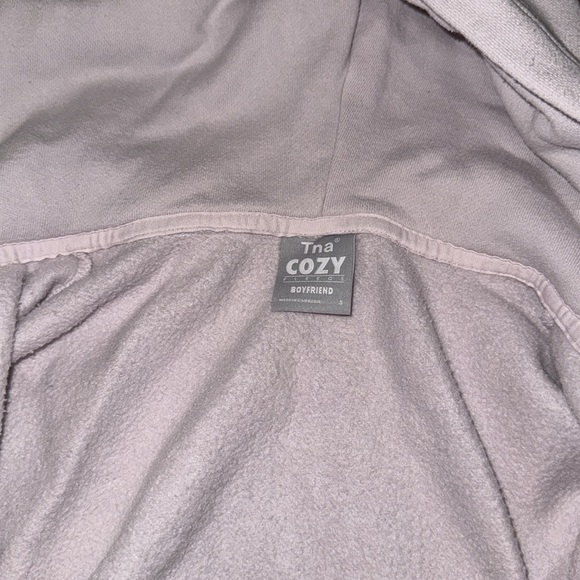Aritzia TNA cozy boyfriend zip up hoodie - Picture 2 of 3